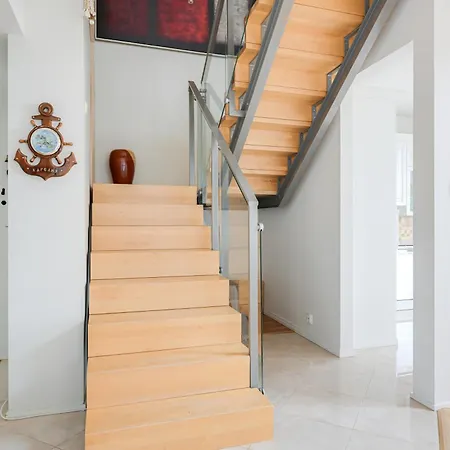 A Beautiful Penthouse With Sauna And Sea View 176m2 Appartamento