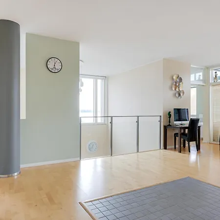 A Beautiful Penthouse With Sauna And Sea View 176m2 *