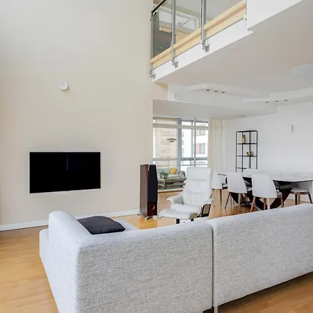 A Beautiful Penthouse With Sauna And Sea View 176m2 Apartamento *